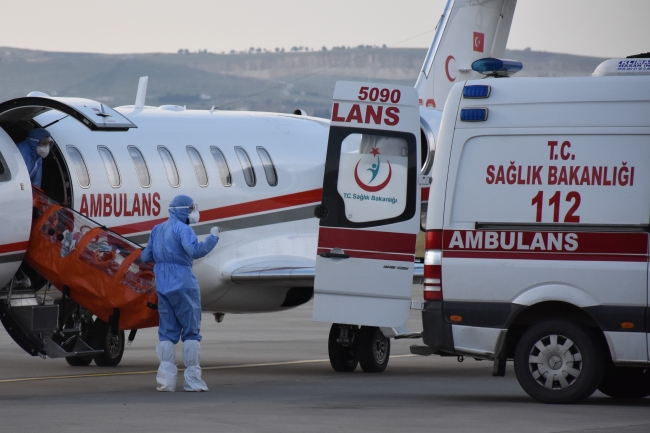 Ambulans uçak koronavirüs şüphesi bulunan genç kız için havalandı