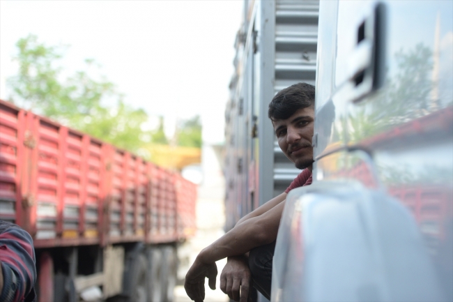 1 Mayıs'ı çalışarak geçiriyorlar