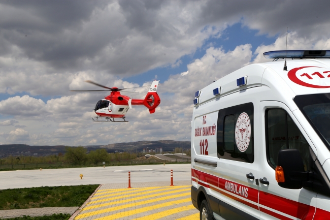 Kazada yaralanan işçi ambulans helikopterle hastaneye kaldırıldı