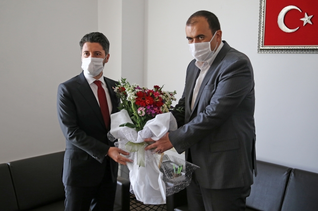 Adana'da vefa grubuna yumruklu saldırı