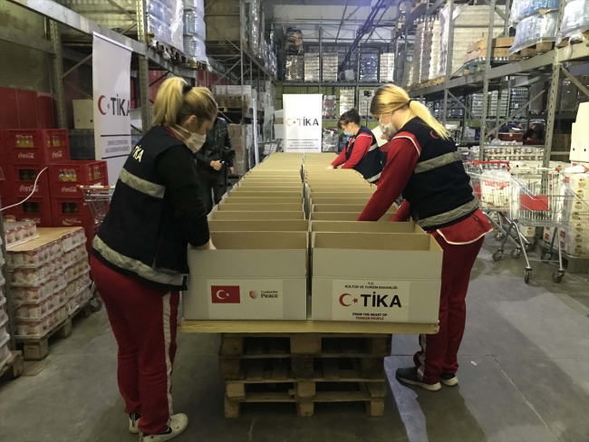 TİKA Karadağ'da Gıda ve Hijyen Destek Programı başlattı