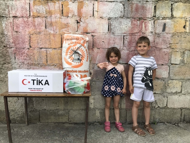 TİKA Karadağ'da Gıda ve Hijyen Destek Programı başlattı