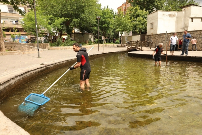Diyarbakır'da tarihi Anzele suyu temizlendi