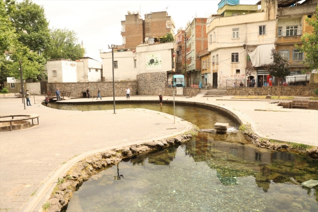 Diyarbakır'da tarihi Anzele suyu temizlendi