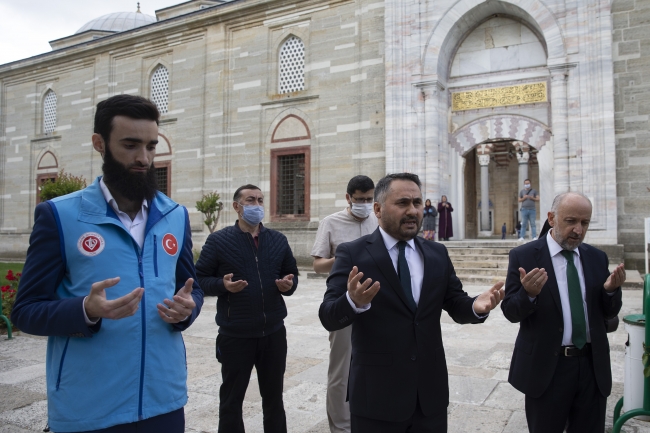 Selimiye Camii'nde şükür kurbanı kesildi