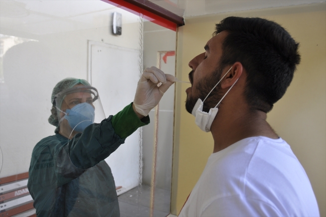 Adana'da askere gidecek gençlere COVID-19 testi