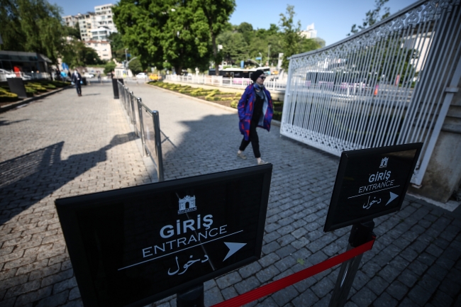 Beylerbeyi ve Dolmabahçe sarayları ziyarete açıldı