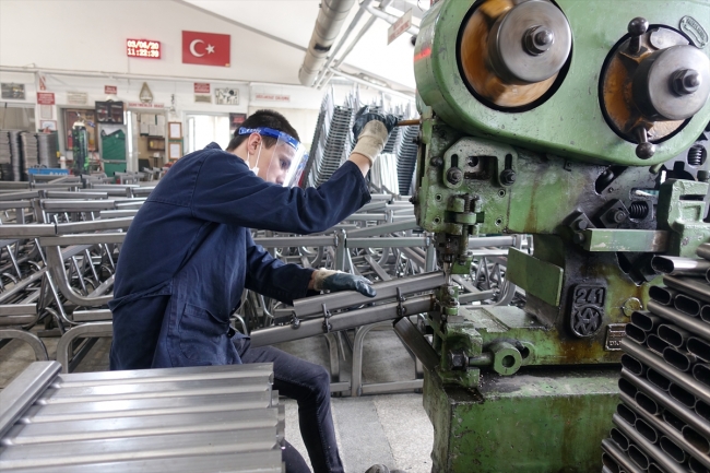 152 yıllık meslek lisesi fabrika gibi çalışıyor