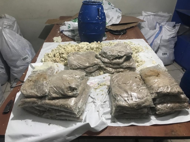 Van'da otlu peynir bidonunda 33 kilo eroin bulundu