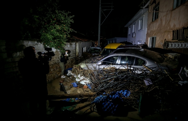 Bursa'da sağanak sele dönüştü: 5 kişi hayatını kaybetti, 1 kişi aranıyor