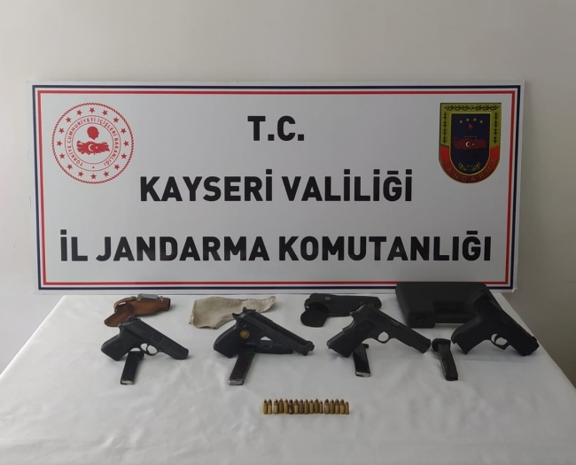 Kayseri'de silah kaçakçılığı operasyonu: 2 gözaltı