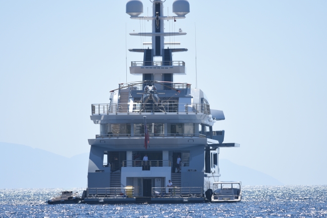 Mega yatlar Bodrum'a demir attı