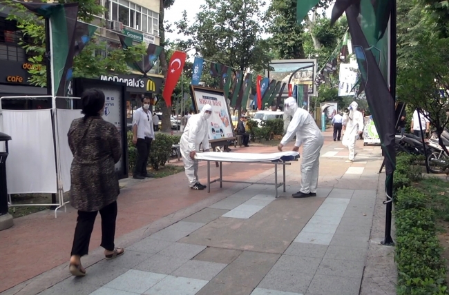 Sosyal deneyle doğru maske kullanımını anlattılar