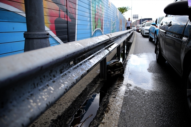 Yola dökülen yağ zincirleme trafik kazasına neden oldu