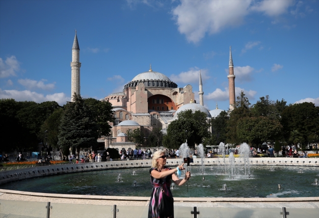 Ayasofya Camii'ne yoğun ilgi