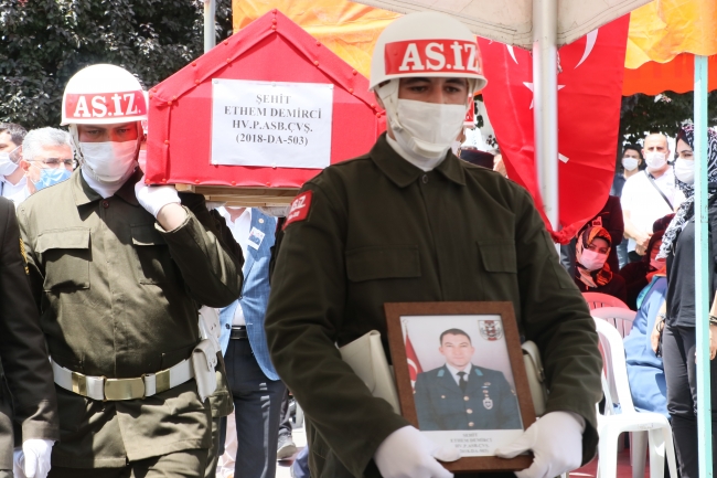 Pençe-Kaplan şehidi son yolculuğuna uğurlandı