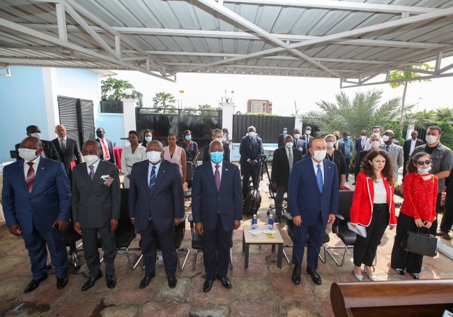 Fotoğraf: Bakan Çavuşoğlu, Türkiye’nin Malabo Büyükelçiliği’nin açılış törenine katıldı.(AA)