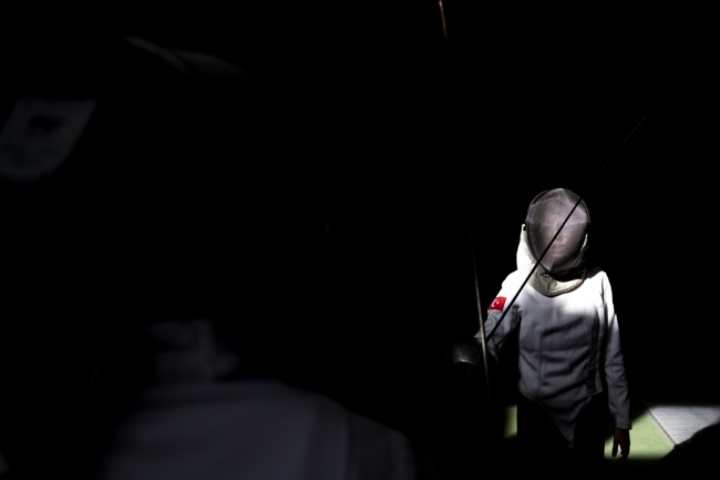 Pandemi sürecinde spor yapmak isteyenlere eskrim önerisi