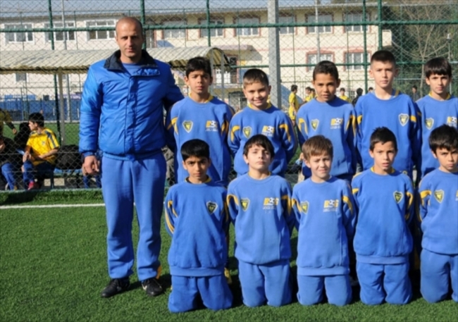 Cenk Özkacar'ın İzmir'den Lyon'a yolculuğu