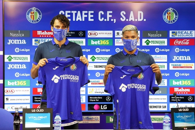 Getafe Enes Ünal'ı basına tanıttı