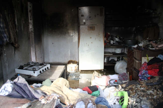 Kayseri'de müstakil evde yangın: 6 kişi yaralandı