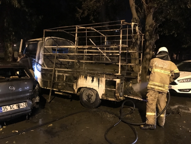 İzmir'de 3 aracı kundakladığı düşünülen zihinsel engelli gözaltına alındı