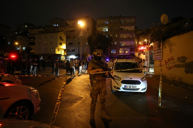 Şişli'de polis aracına kurşun isabet etti: 2 gözaltı