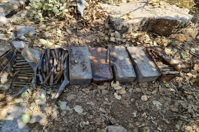 Pençe-Kaplan Operasyonu'nda PKK'ya ait silah ve mühimmat ele geçirildi