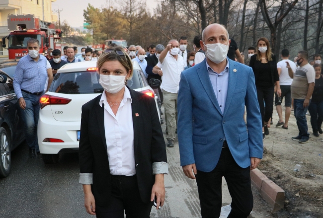 CHP heyeti Hatay'daki yangında zarar gören alanları inceledi