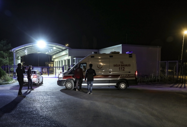 Yemen'de silahlı saldırıya uğrayan Türk Kızılay yetkilisi Türkiye'ye getirildi