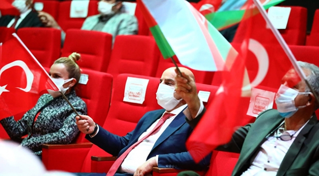 Keçiören'de Cumhuriyet coşkusu Azerin konseriyle yaşandı