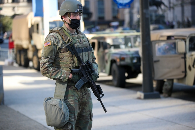 Trump ve Biden destekçileri karşı karşıya geldi