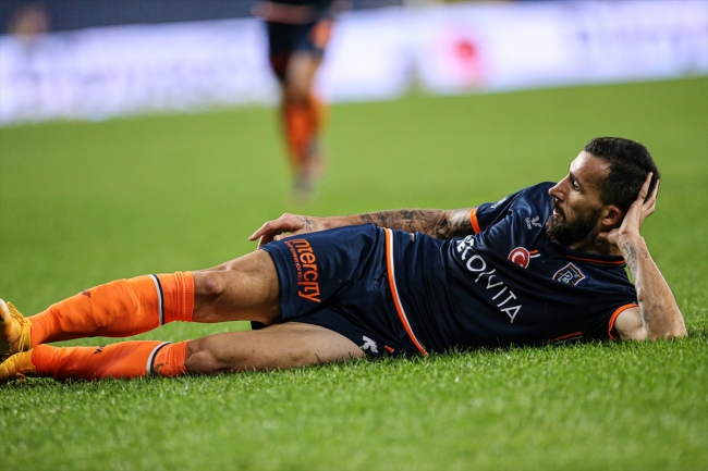 Başakşehir galibiyet serisini 4 maça çıkardı