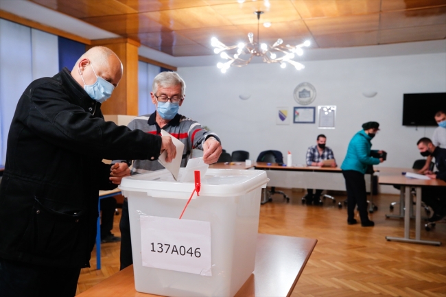 Bosna Hersek yerel seçimler için sandık başında