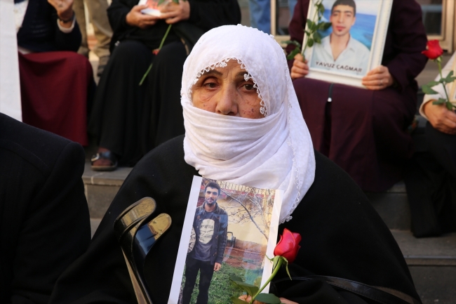 Anne İğne, 7 yıldır oğlundan haber alamıyor.