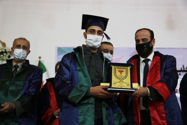 Fırat Kalkanı bölgesi ilk tıp fakültesi mezunlarını verdi