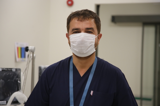 Doktor, yerli solunum cihazının üretimine katkı sağlıyor