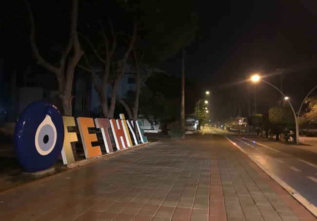 Kısıtlamanın ardından kentler sessizliğe büründü