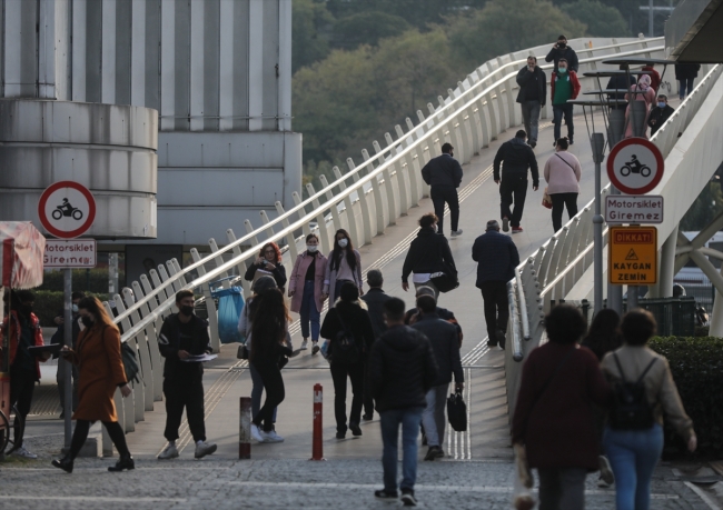Vakaların arttığı İzmir'in işlek noktalarında yoğunluk