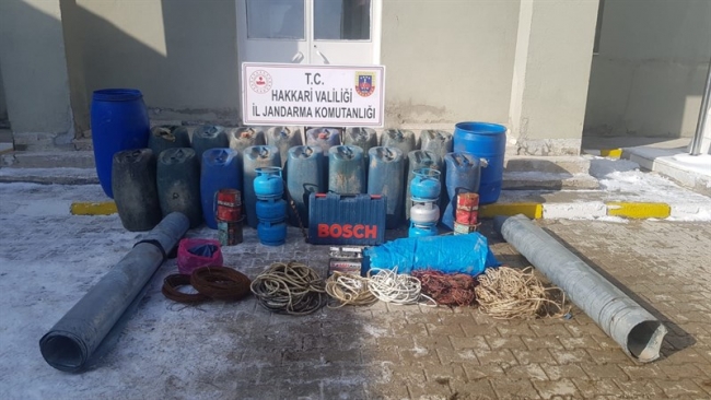 Hakkari'de PKK'ya ait patlayıcı ve mühimmat ele geçirildi