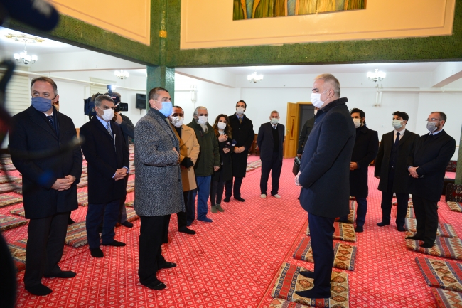 Bakan Ersoy, Tunceli Valiliği ile cemevini ziyaret etti