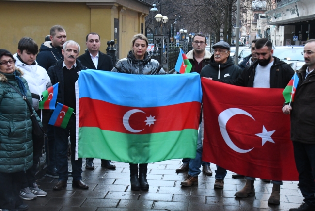 Ermeniler'in şehit ettiği Azerbaycanlılar İsveç'te anıldı