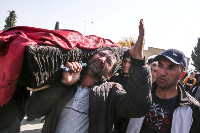 Ermenistan'ın Gence'de füze ile öldürdüğü siviller son yolcuğuna uğurlandı