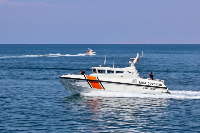 Van Gölü sahil güvenlik ekiplerine emanet