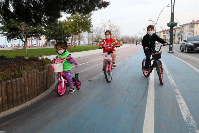 Ordu Valisi yetim ve öksüz çocukları sevindirdi