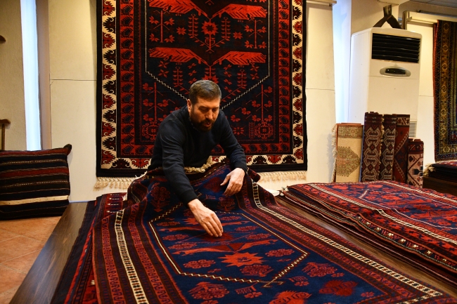 Meşhur Yağcıbedir halısı 12. sınıf matematik ders kitabında