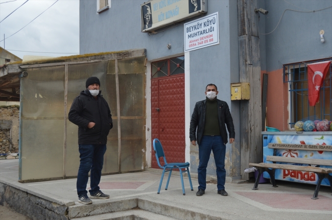 Muhtardan sigarayı bırakanlara bir çuval patates