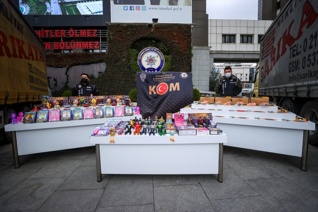 İstanbul'daki bir depodan 40 milyon liralık kaçak eşya çıktı