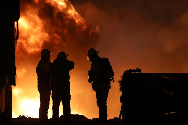 Esenyurt'ta fabrika yangını