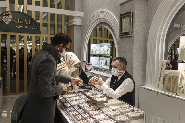 Sevgililer Günü’nde kuyumculara talep arttı